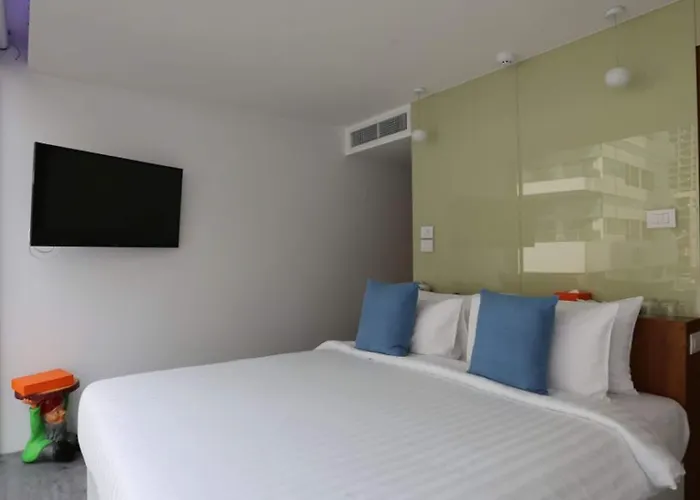 S Box Sukhumvit Hotel 3*