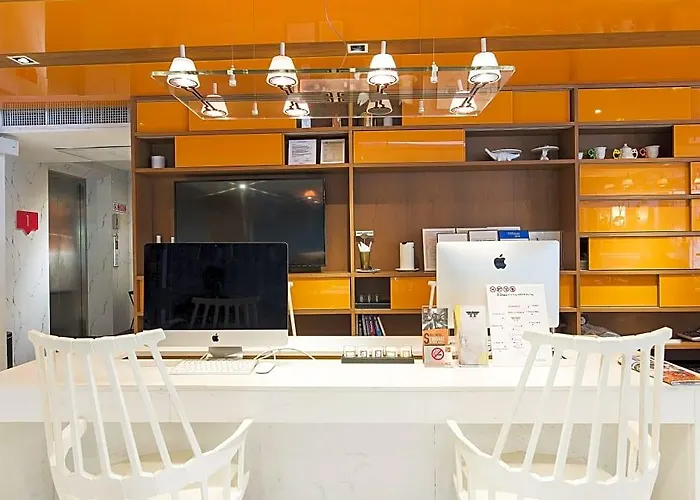 S Box Sukhumvit 3*