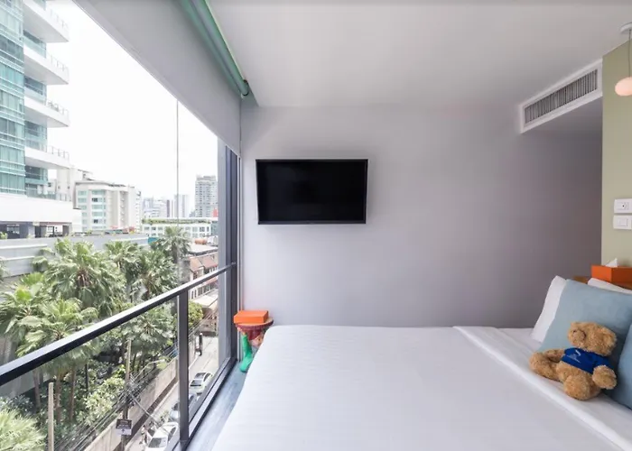 S Box Sukhumvit